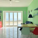 شقة N226 - Numana, Meraviglioso Bilocale Fronte Mare *