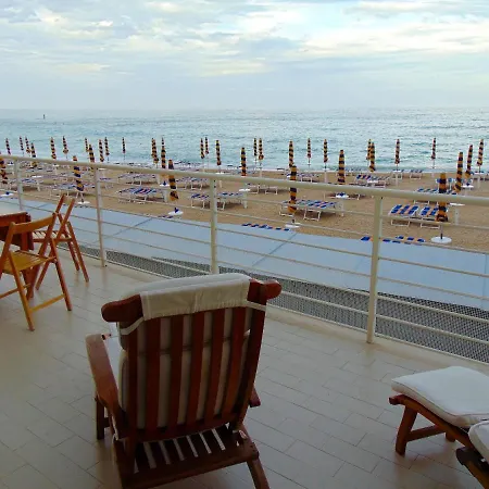 Apartment N226 - Numana, Meraviglioso Bilocale Fronte Mare Numana