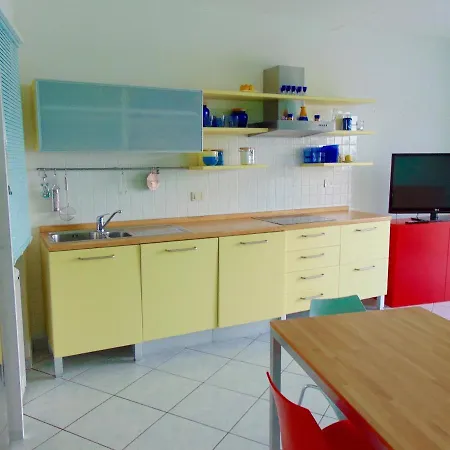 N226 - Numana, Meraviglioso Bilocale Fronte Mare